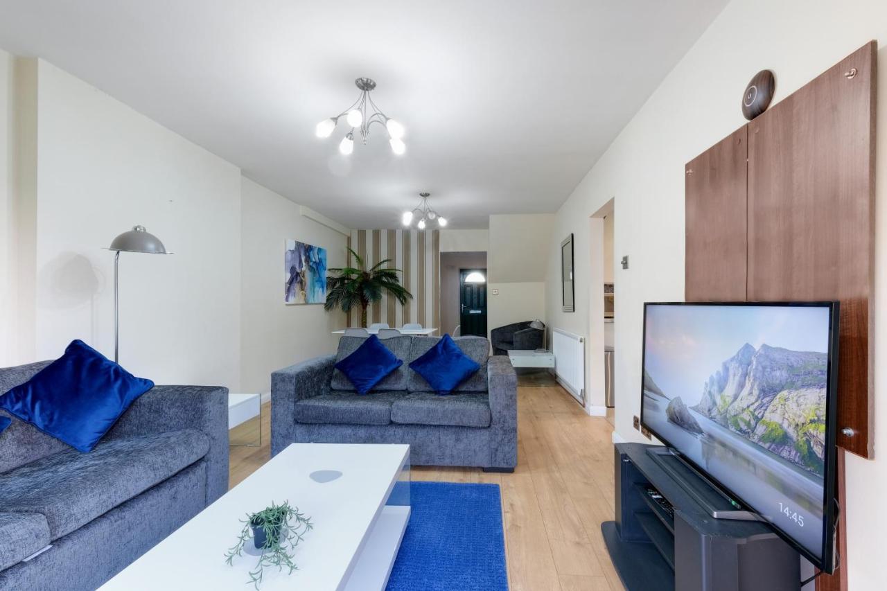 Staiforce 2 Bedroom House With Parking Maidenhead Dış mekan fotoğraf
