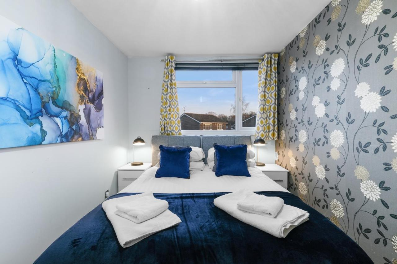 Staiforce 2 Bedroom House With Parking Maidenhead Dış mekan fotoğraf