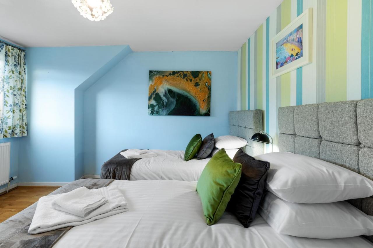 Staiforce 2 Bedroom House With Parking Maidenhead Dış mekan fotoğraf