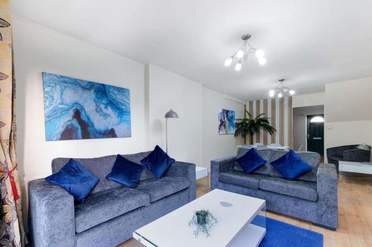 Staiforce 2 Bedroom House With Parking Maidenhead Dış mekan fotoğraf