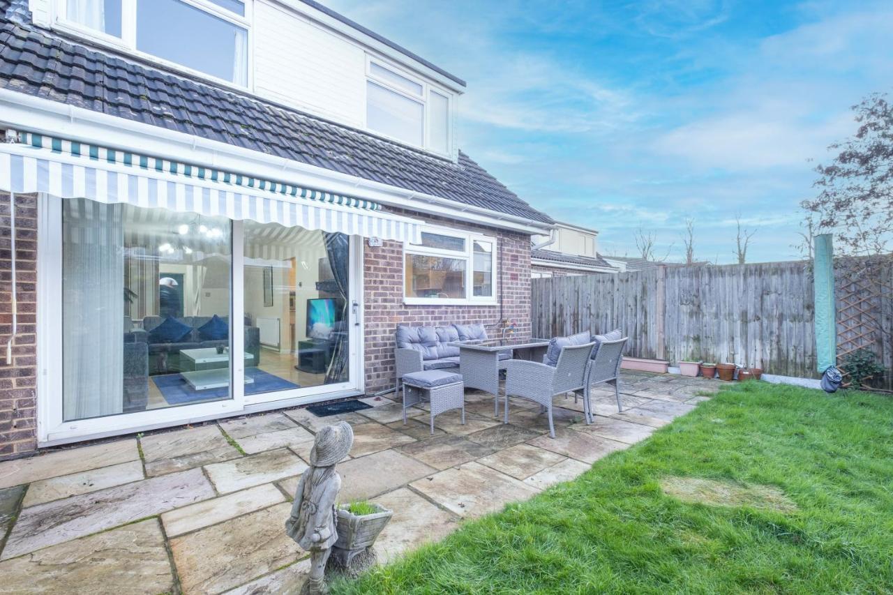 Staiforce 2 Bedroom House With Parking Maidenhead Dış mekan fotoğraf